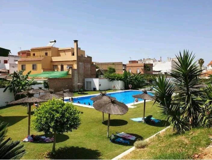 Apartamento Con Patio Y Piscina Cerca De Sevilla La Algaba Exterior photo